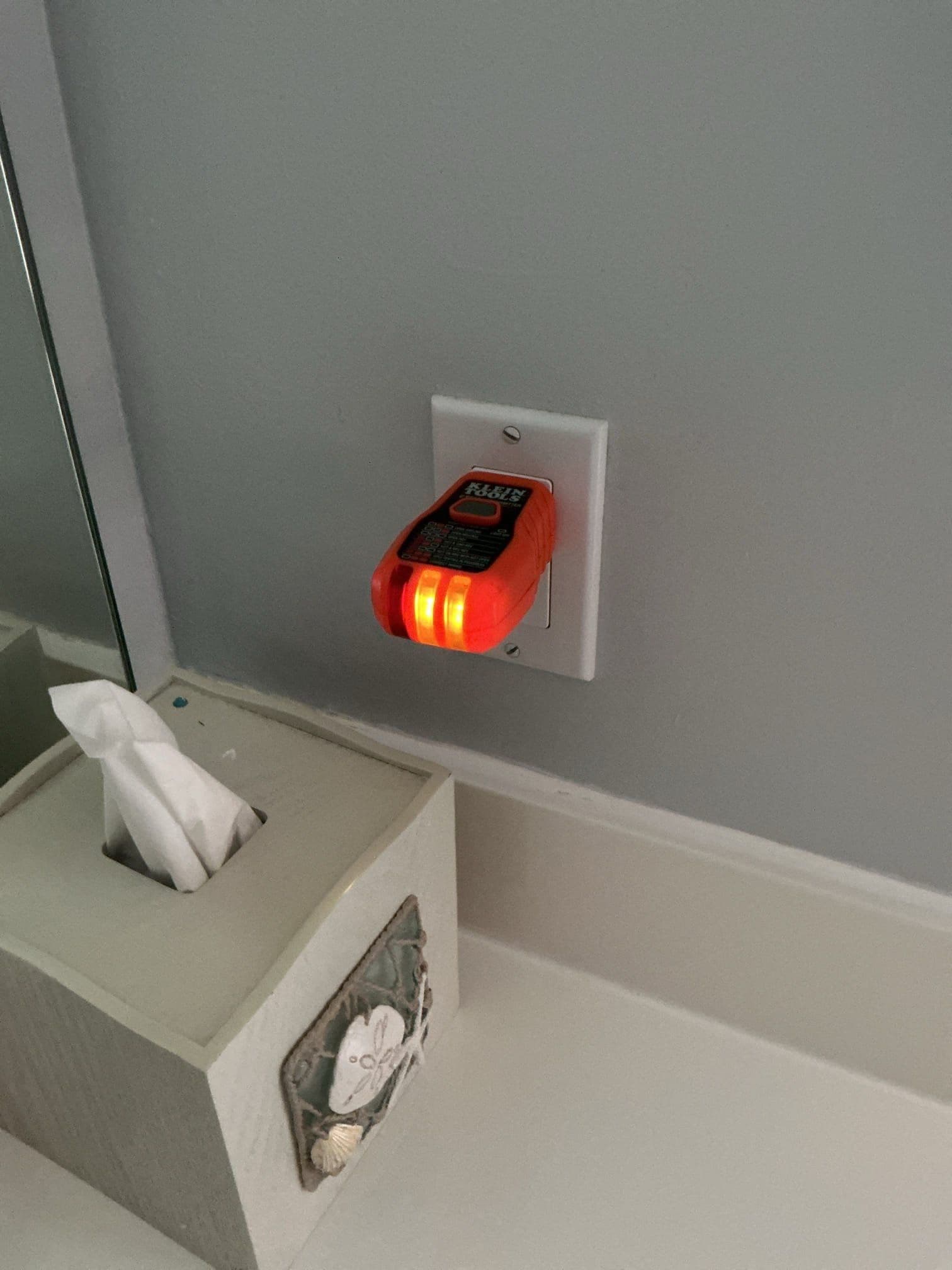 Gallery photos for Boosting Home Safety with GFCI Outlet Upgrades: Image #2