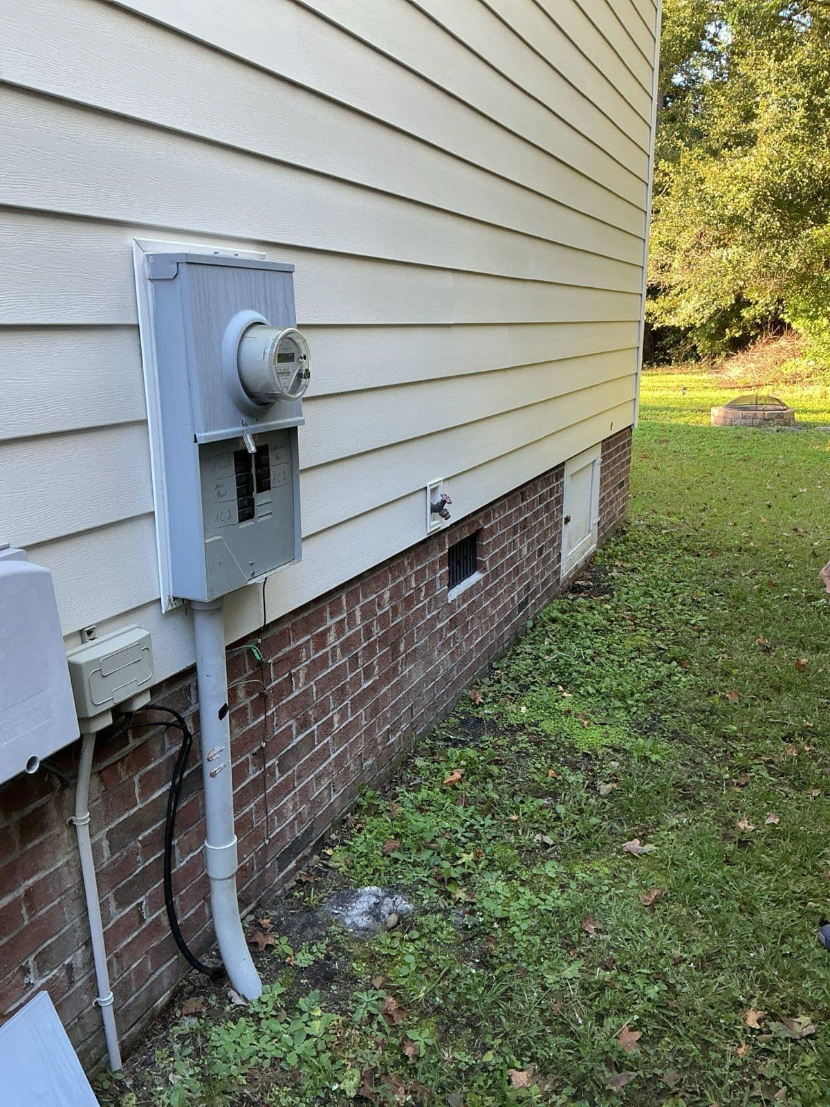 Gallery photos for Essential Outdoor Electrical Panel Check-Up: Image #1