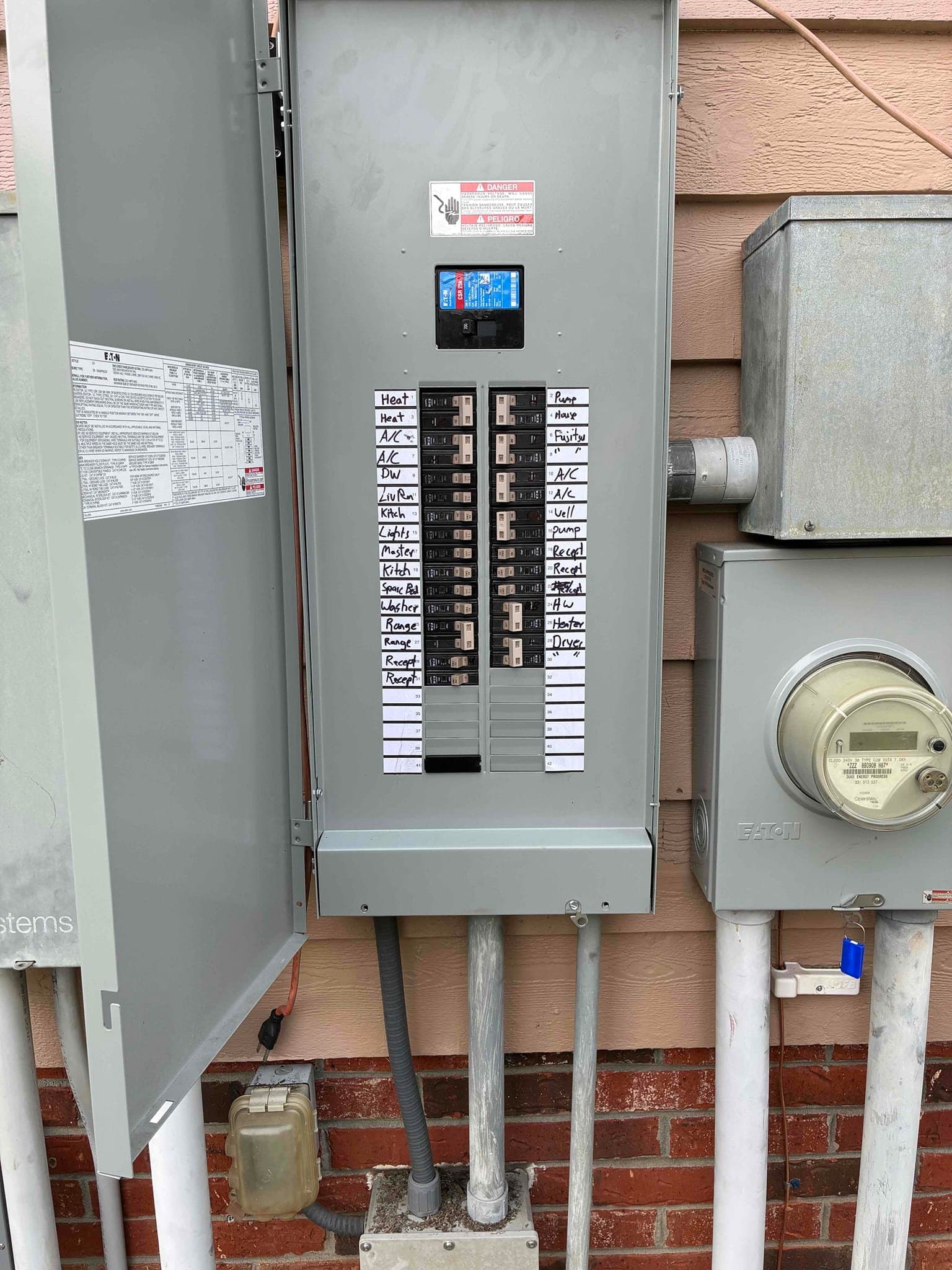 Gallery photos for Main Panel and Meter Base Replacement in Castle Hayne: Image #2
