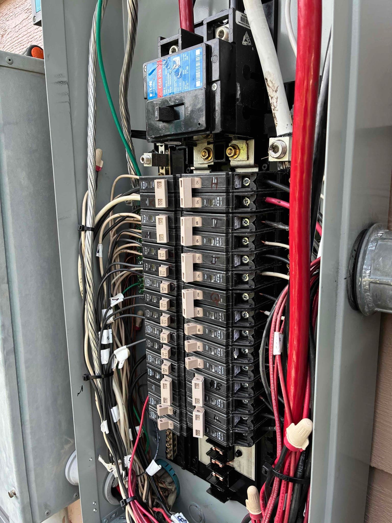 Gallery photos for Main Panel and Meter Base Replacement in Castle Hayne: Image #1