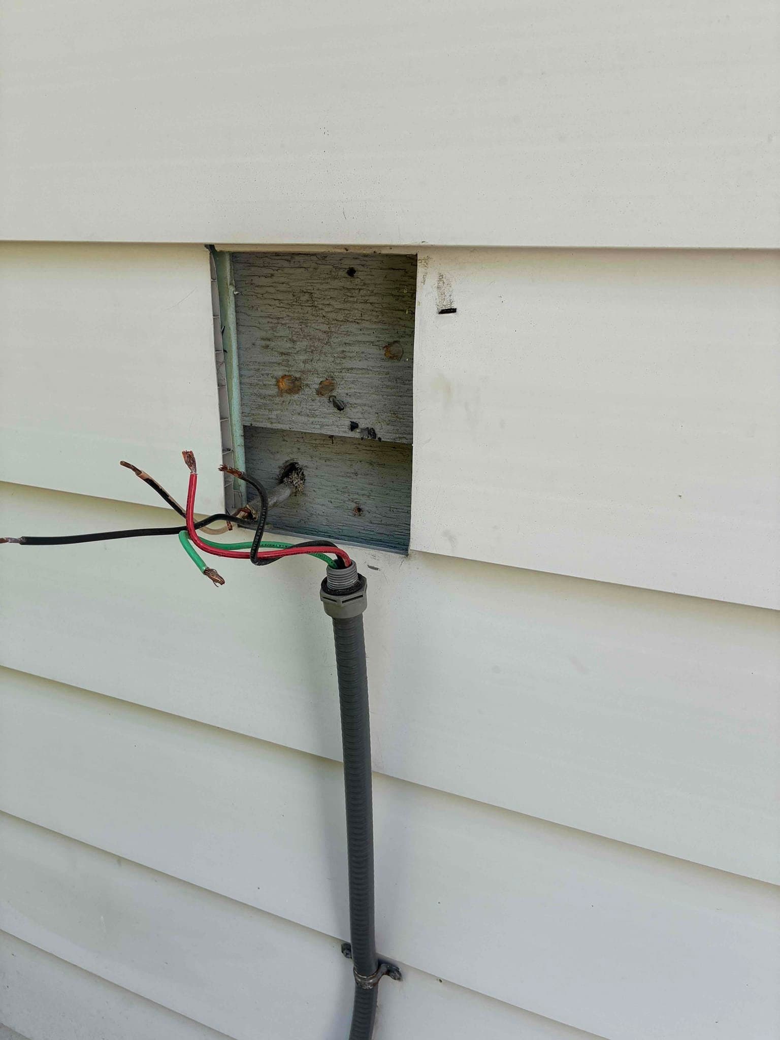 Gallery photos for AC Disconnect Replacement and Surge Protection Done Right: Image #1
