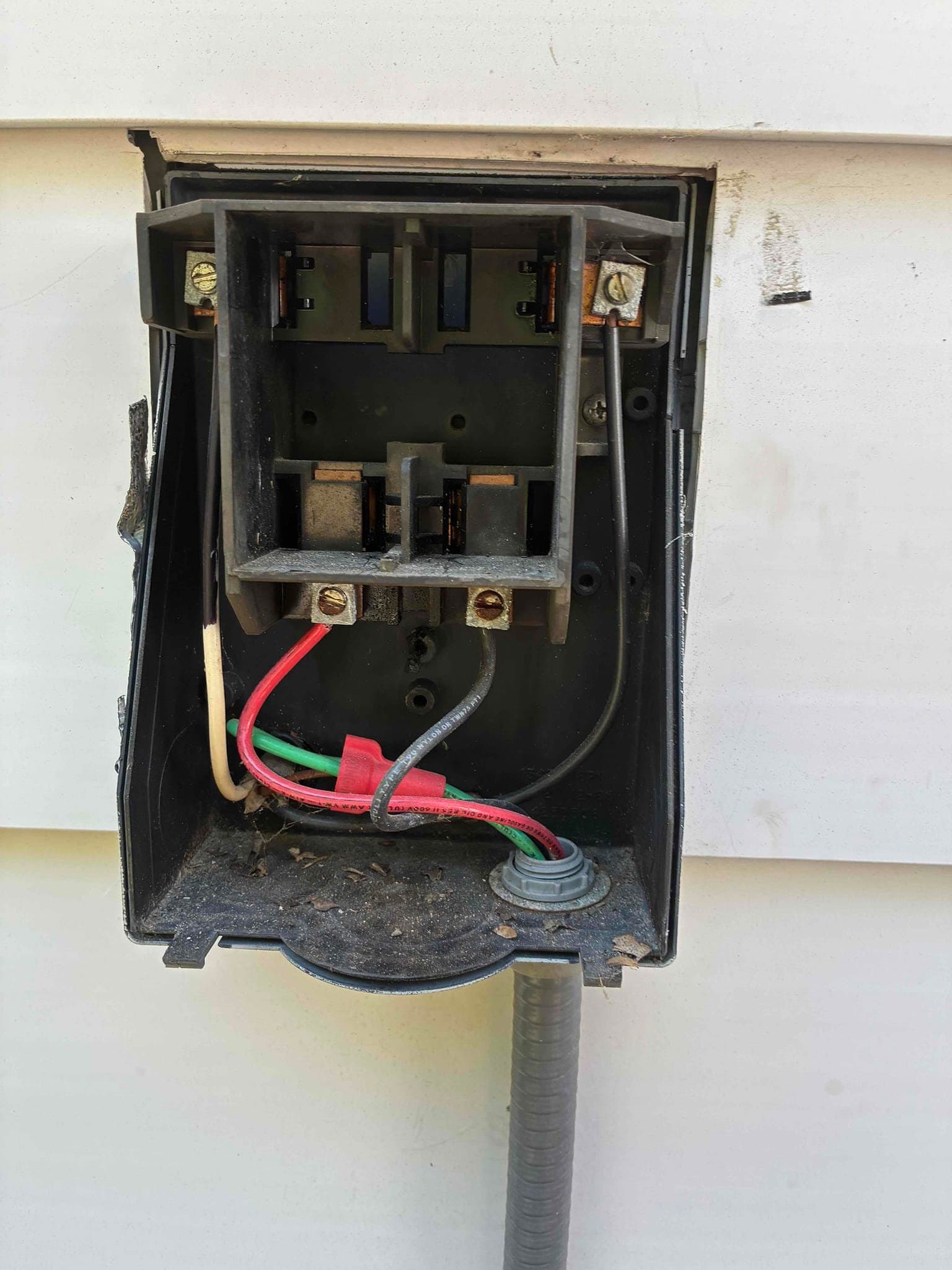 Gallery photos for AC Disconnect Replacement and Surge Protection Done Right: Image #2