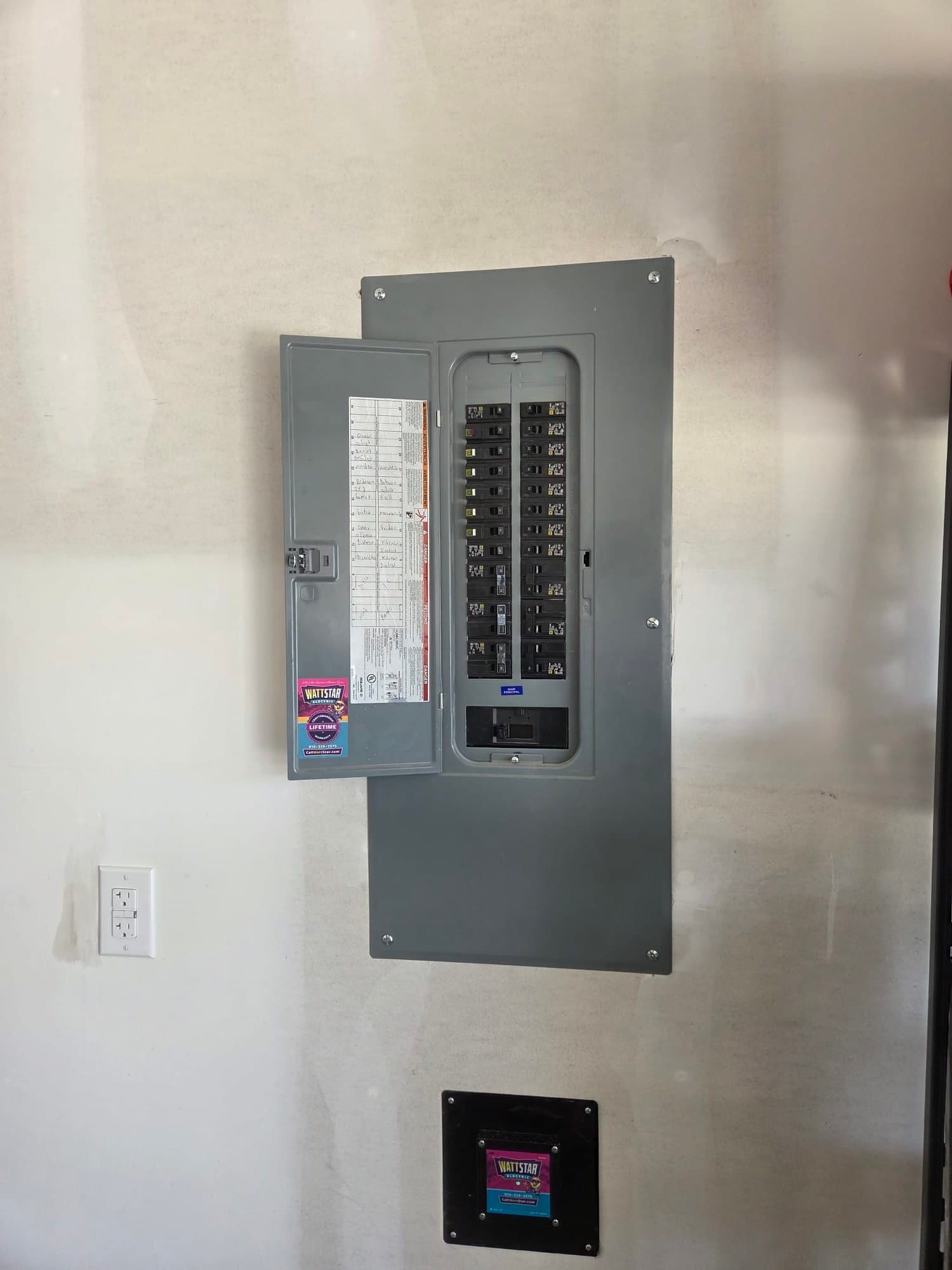 Gallery photos for Whole-Home Surge Protection Installed on a Fresh Electrical Panel: Image #2