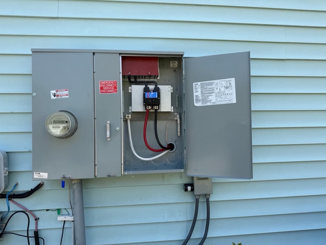 Gallery photos for 400-Amp Meter Base Install with Dual Service Disconnects: Image #2