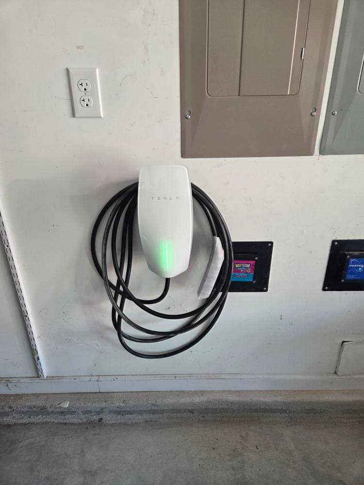Gallery photos for 400-Amp Service Upgrade With Tesla EV Charger and Surge Protection: Image #1
